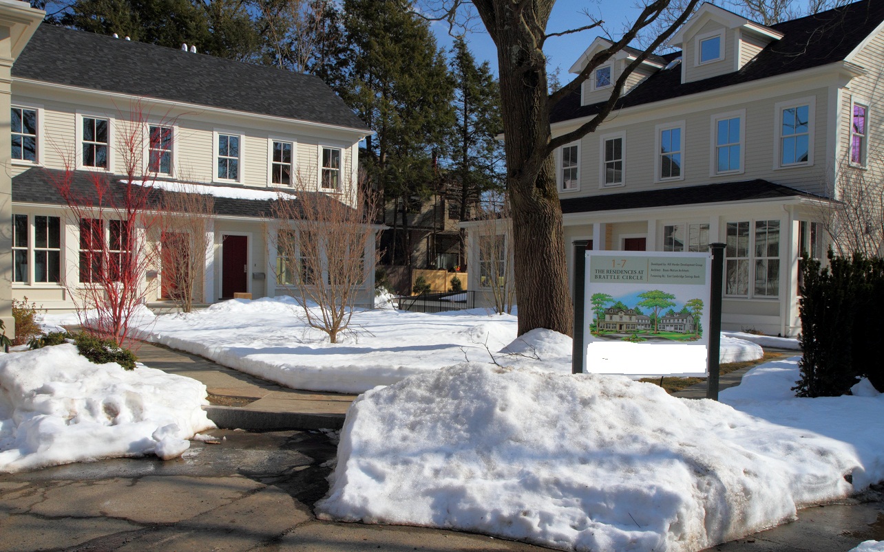 2 Brattle Circle