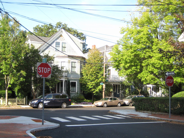 Curb extension, Upland Steet at Newell Street