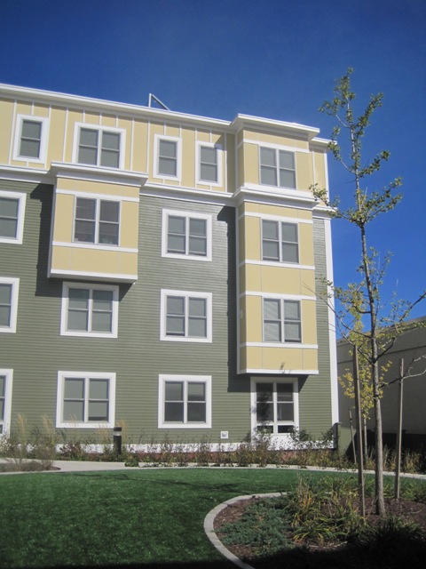 625 Putnam Ave