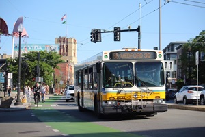 Image of an MBTA bus in Porter Square