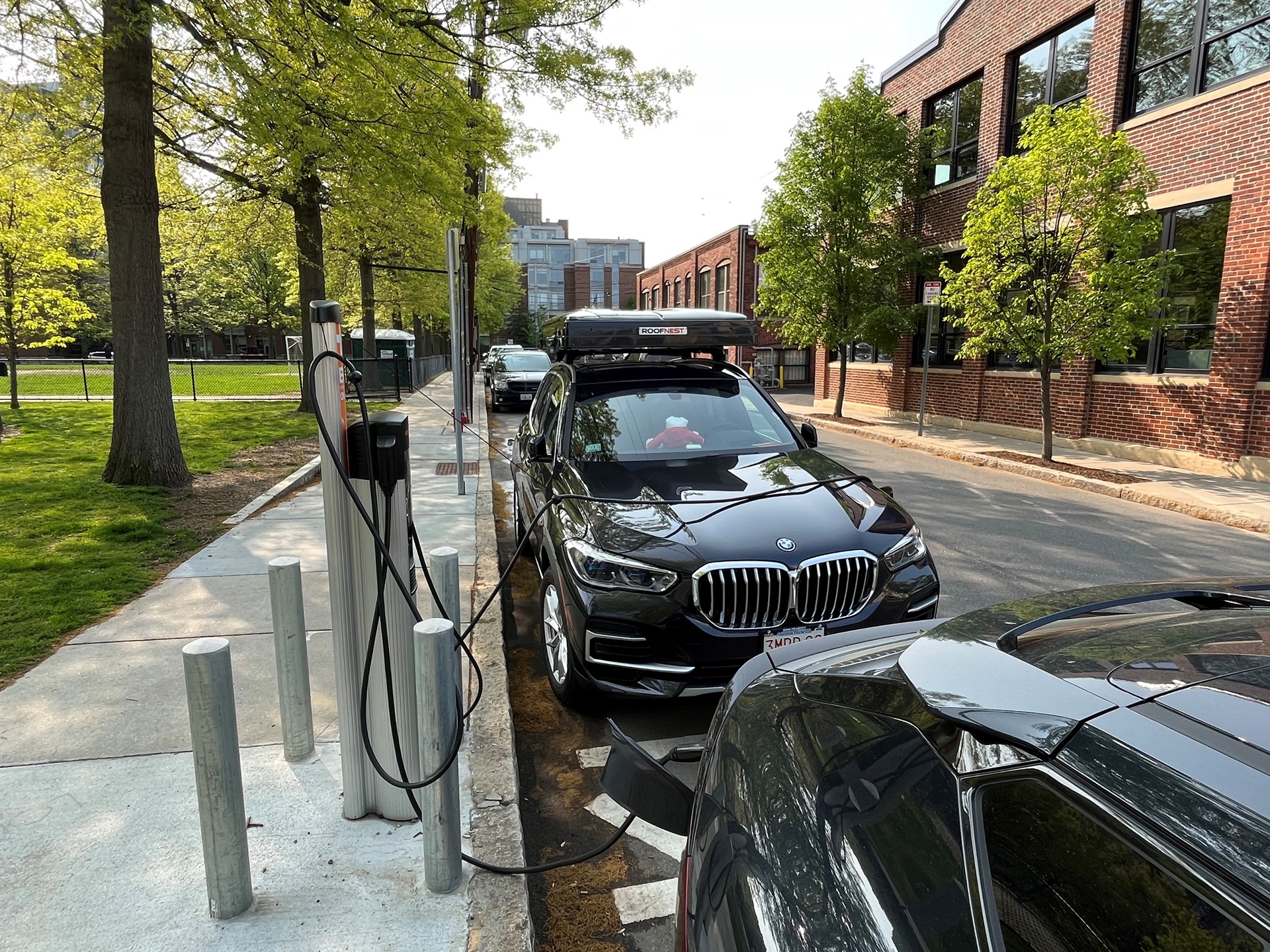 Image of Electric Vehicle Charging Station at 29 Tudor Street in Cambridge