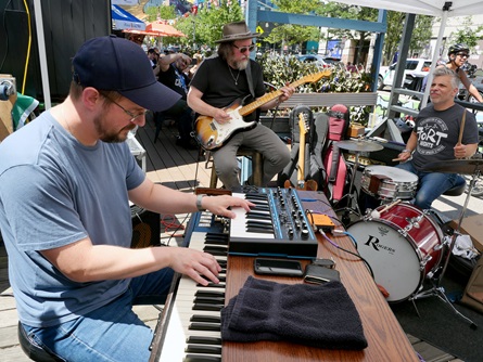 B3 Kings perform at Viale on Massachusetts Avenue during the 2026 Cambridge Porchfest.