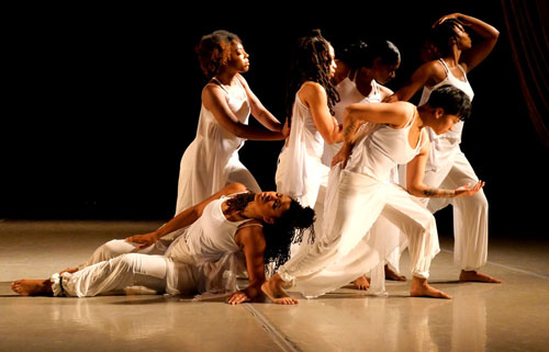 Artists-in-Residence RootsUprising, led by choreographer Nailah Randall-Bellinger, presented a choreographic, multimedia workshop and live dance performance at St. Augustine African Orthodox Christian Church and Jose Mateo Ballet Theater on June 4.