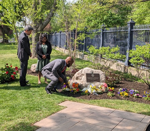 The Mayor, City Manager, and Chief Public Health Officer at the COVID-19 memorial 