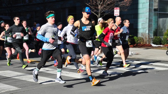 An Ras Mor Road Race Runners