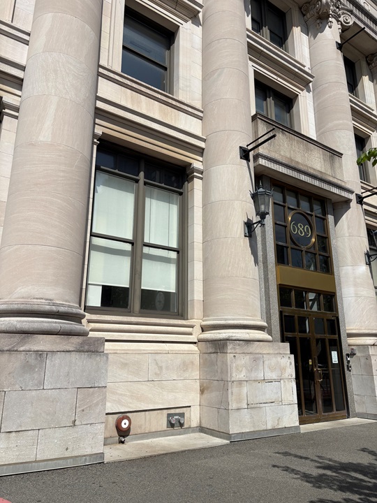 689 Massachusetts Ave