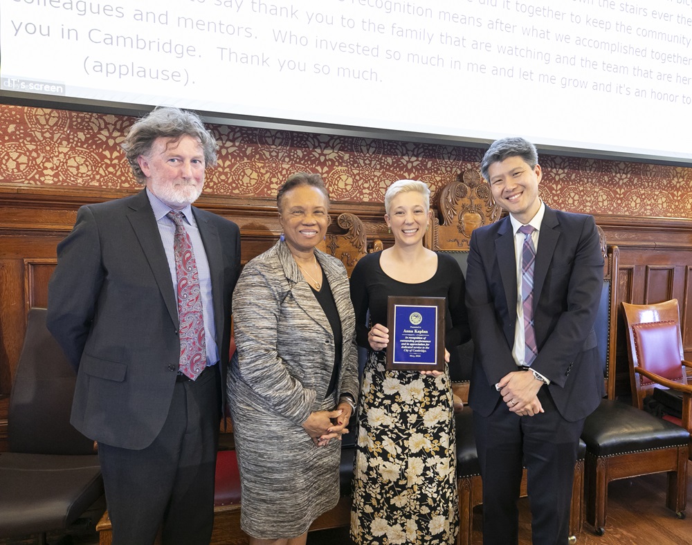 Anna Kaplan Stands With City Leadership After Accepting Award