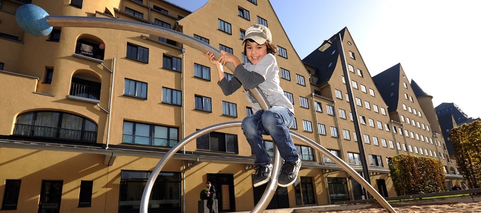 Spaghettini, a curly metal structure people of all ages and abilities can climb on